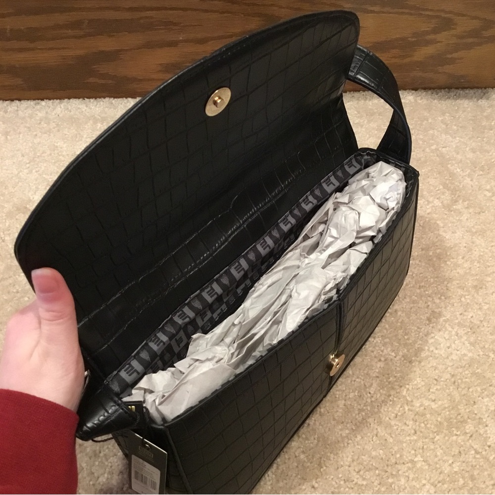 London Fog Faux Leather Shoulder Purse - Picture 9 of 13